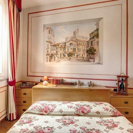 Апартаменты Lovely Flat By The Trevi Fountain Рим Экстерьер фото