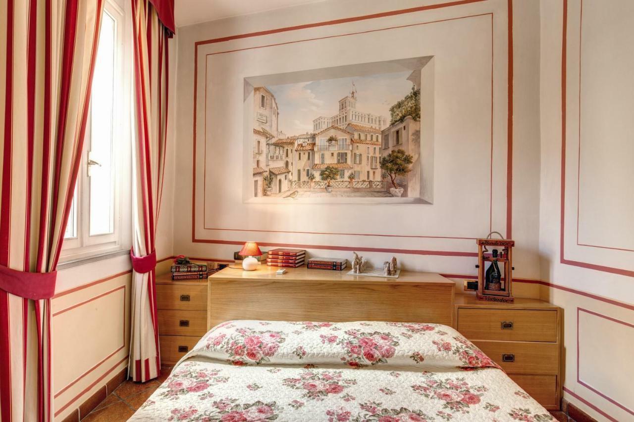 Апартаменты Lovely Flat By The Trevi Fountain Рим Экстерьер фото